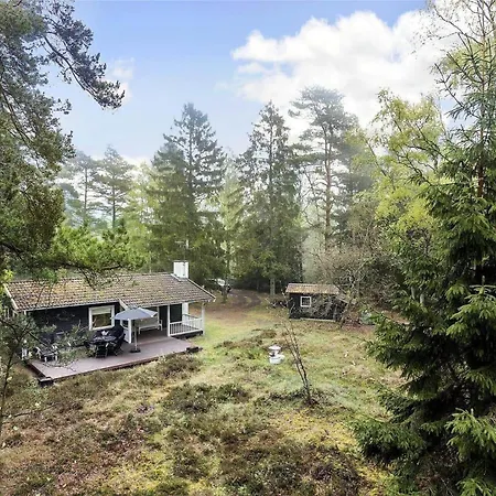 2528-nexo-gubbegardsvejen-22 * Neksø